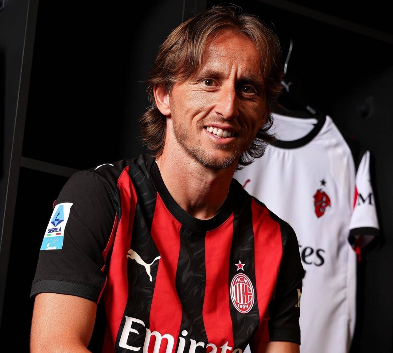 ESPN：埃斯特旺的表现让巴萨也在谈论他，切尔西相信他会成功