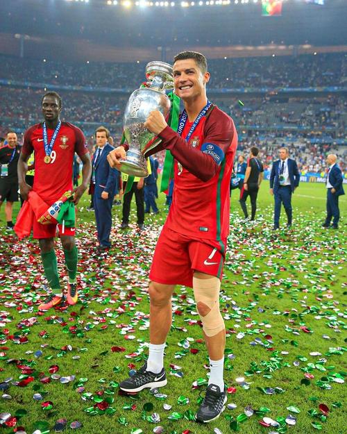 韩足晚报（2025.11.7）“U22政策”名存实亡？