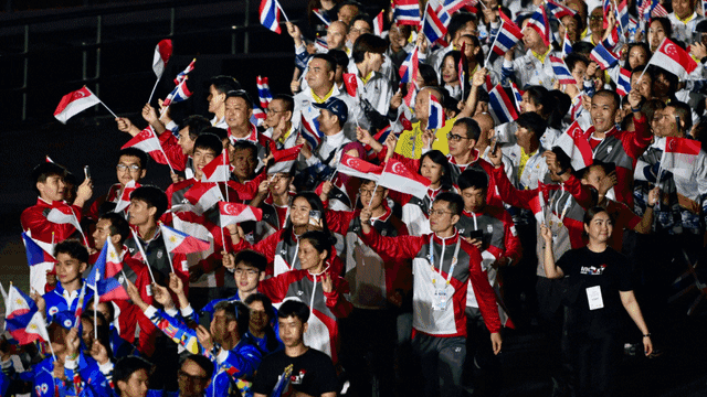 CBA：广东男篮顶住压力 力克广厦