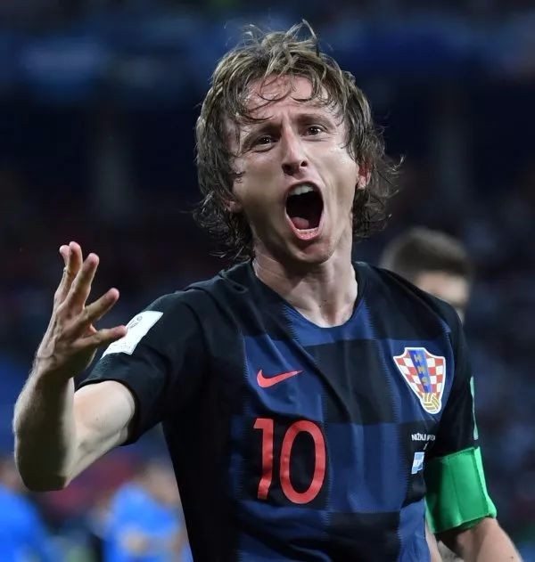 布伦森打铁奇兵末节17分难救主，布朗42+4+4，凯尔特人复仇尼克斯