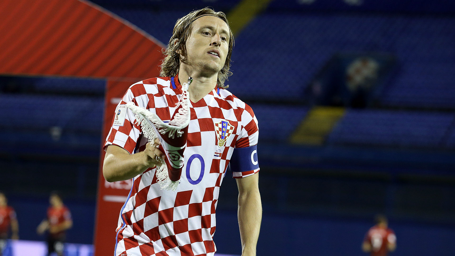 马特拉齐：罗纳尔多是梅西和C罗的结合体，我从不直接防守他